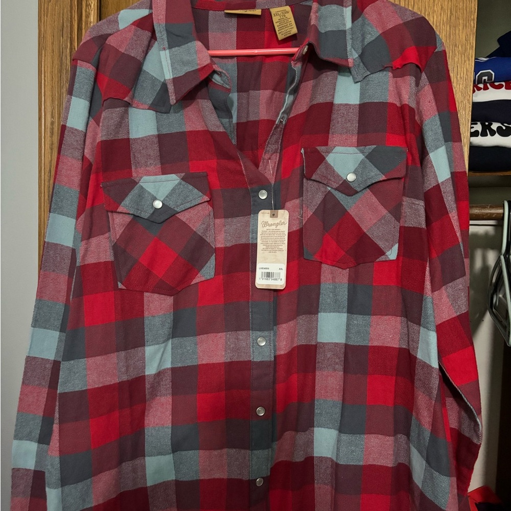 Wrangler Red and Gray Plaid Shirt